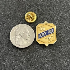 Honor Roll School College Gold Tone Award Pin Pinback #44293