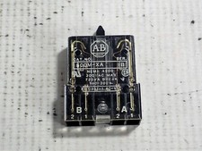 ALLEN BRADLEY 800M-XA CONTACT BLOCK 300VAC 720VA 110-300V Lot of 2