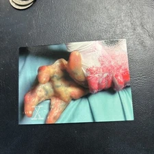 11d The X-Files Season One 1995 Topps #61 John Barrett Salamander Hand