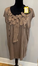 NWT FENDI T-Shirt, Jersey Carbon In Khaki Size Large with ruffles