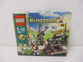 (AH 4) LEGO 7950 Knight's Showdown Castle Kingdoms with original box and BA