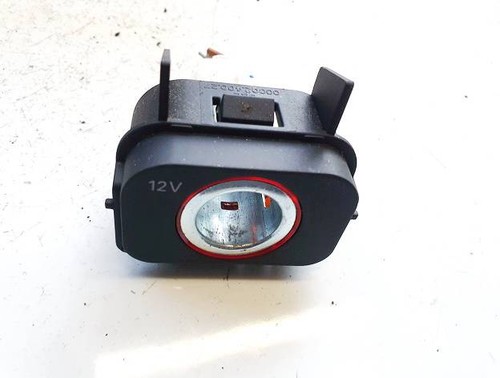 Cigarette lighter socket