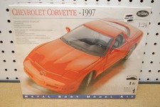 124 Bburago Testors No. 184 1997 Chevrolet Corvette C5 Model Kit