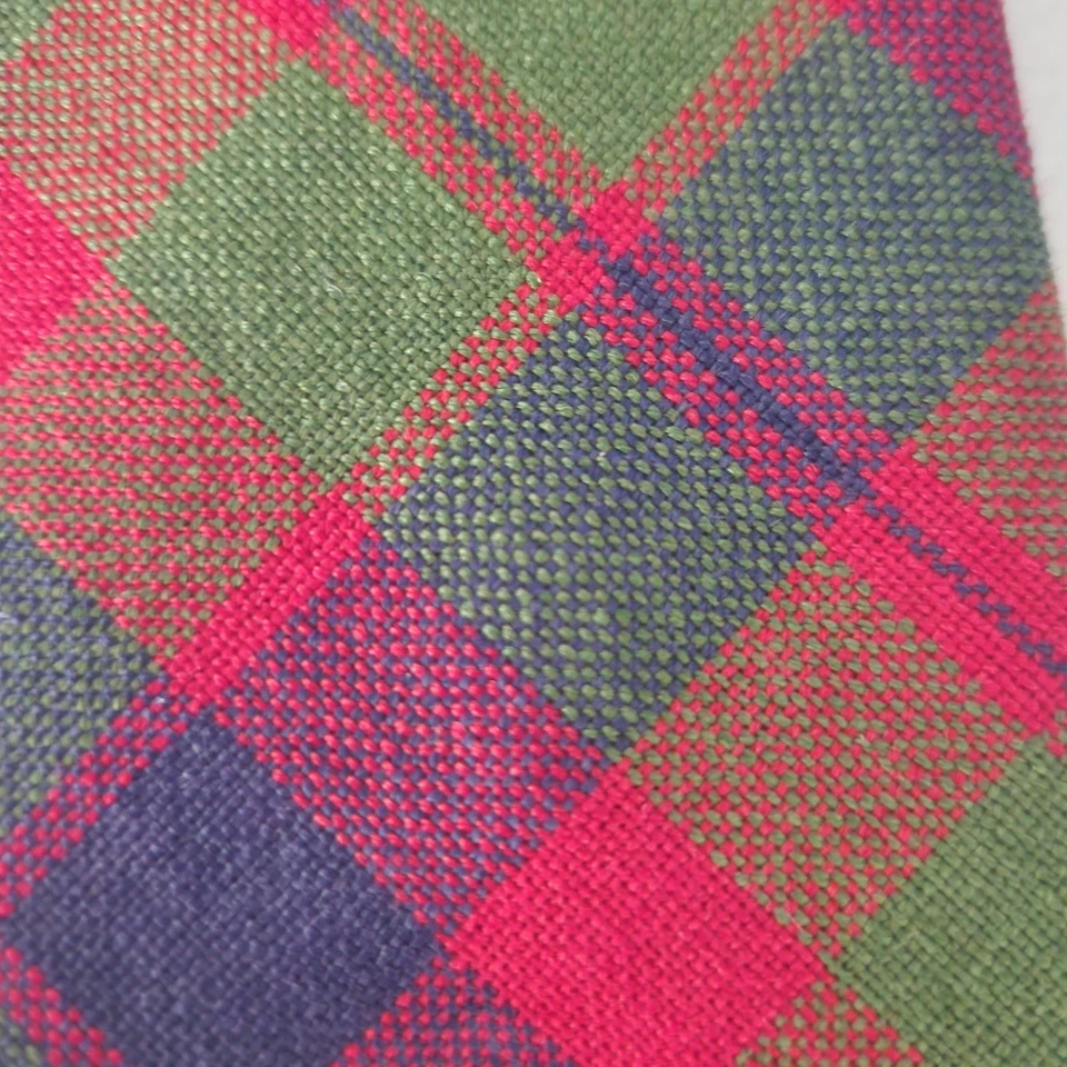 Corbata Vintage Hecha en Escocia 100% Lana Nueva Cuadros Rojo Verde Cuadros Tartán 3"W 57"L Foto 4 de 4