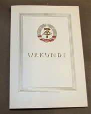 Urkunde f&uuml;r Abzeichen "F&uuml;r vorbildliche Arbeit"
