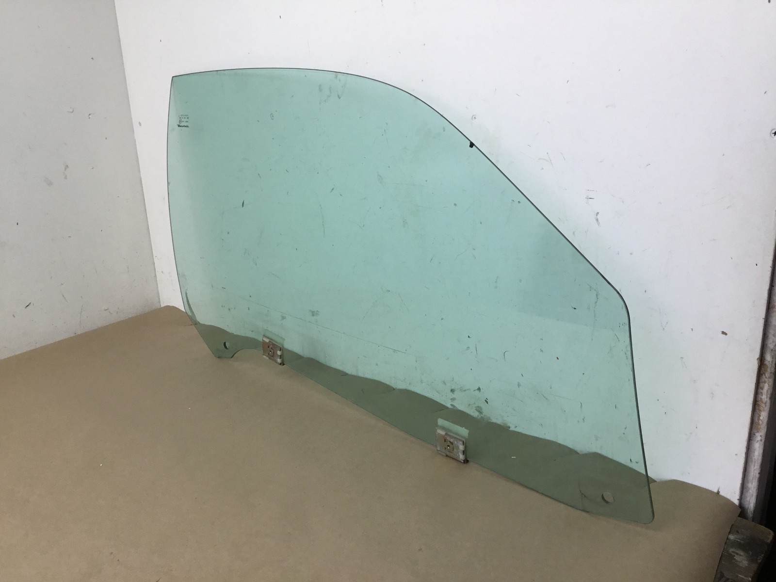 Maserati Coupe GT 2003 Front Right Passenger Door Window Glass 02-06 ;:Y