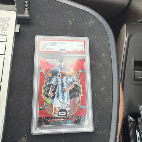 2022-23 Panini Select FIFA Lionel Messi #4 Red Wave Prizm SP  PSA 9 Argentina