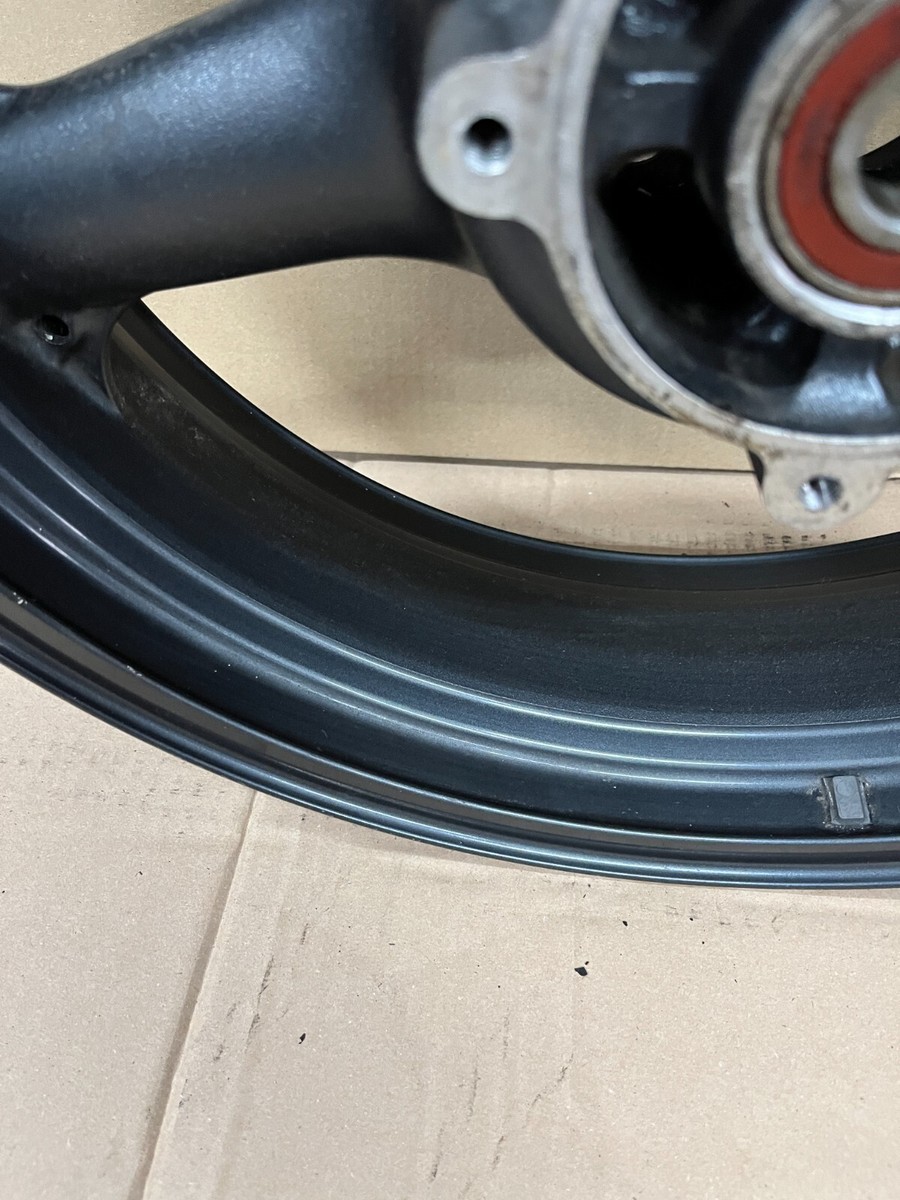 Kawasaki ZXR400 Hinterrad Felge Rad Rear Wheel 17X4,50 ZXR 400 R