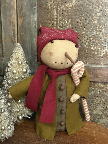 Rustic Christmas Grubby Primitive Stump Doll Snowman Green Coat Rusty Bells Mica - 第 1/6 張圖片