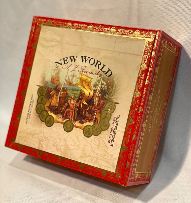 Cigar box VTG A. J. Hernanadez, New World Gordo  Box, empty, Nicaragua 1978