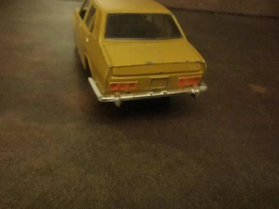 Mebetoys ALFA ROMEO ALFETTA PRIMA SERIE GIALLO PAIPER 1/43 GIOCATA - Immagine 3 di 4