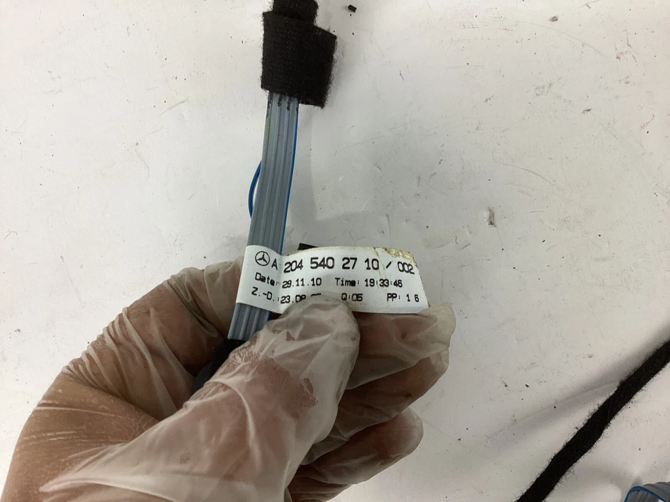 Arnés de cableado de puerta trasera Mercedes-Benz C300 C350 2008-2014 A2045402710 OEM Foto 2 de 4