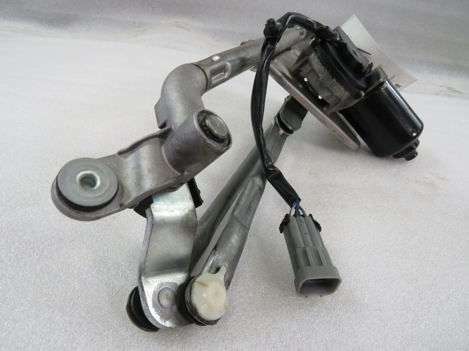 Ferrari California, Wiper Motor w/ Wiper Transmission, Used, P/N 69770800