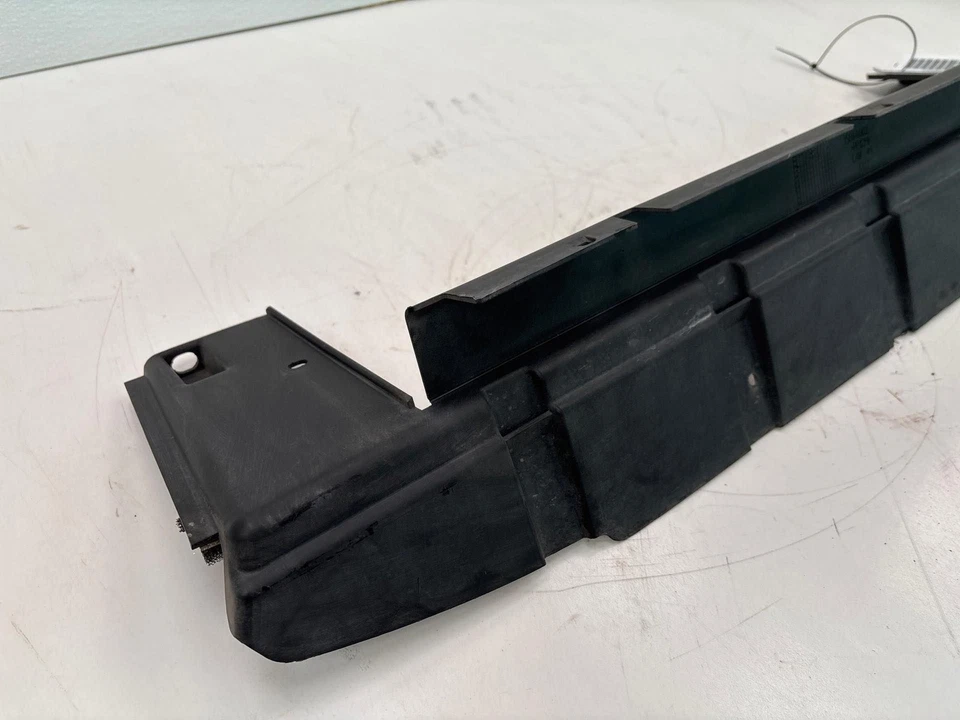 Deflector inferior de aire radiador Chevrolet Equinox 2010-2015 OEM 15844002 Foto 3 de 4