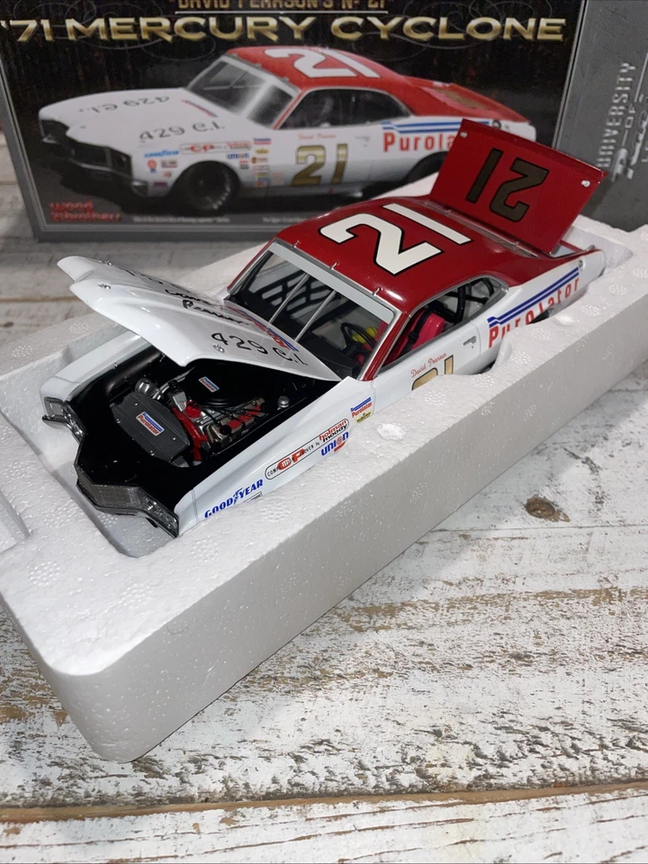 1:24 大学 1971 年 #21 PUROLATOR 水星自行车大卫·珍珠亲笔签名 全新带盒 — 第 4/4 张图片