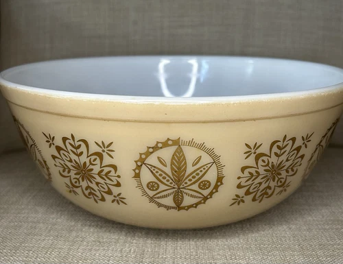 RARE Pyrex Gilded Mixing Bowl Model 404 4 Qt Large Promotional 1950s 1960s USA