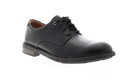 clarks unelott plain