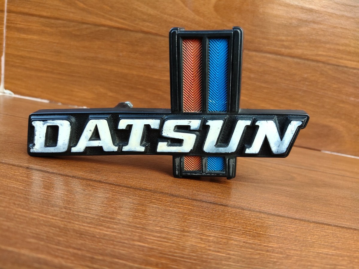 DATSUN 620 Truck Pickup Emblem Badge Front Grille Logo Genuine Parts OEM DATSUN 620 Truck Pickup Emblem Badge Front Grille Logo Genuine Parts OEM