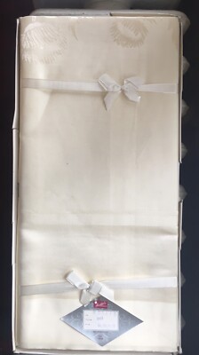 Vintage New in box Stoffels Swiss Damask Tablecloth, 64x84 plus 8 Napkins Ivory