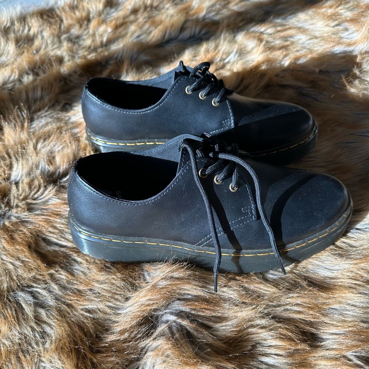 Dr. Martens NEW Zavala Black Low Men