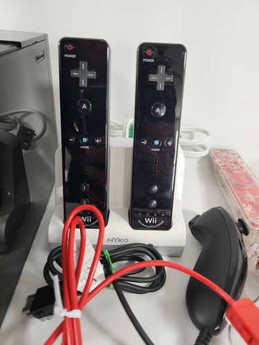 Nintendo Wii Black Console RVL-101 Bundle W/ Controllers,Cords TESTED WORKS - Picture 3 of 13