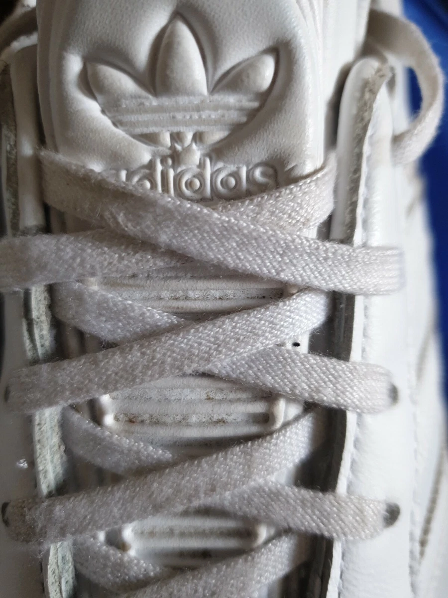 Adidas originals gazelle hot sale trainers in white bb5498
