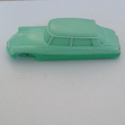 Jouet Ancien Citroën DS 19 Verte Plastique Soufflé Made in France - Photo 1/4