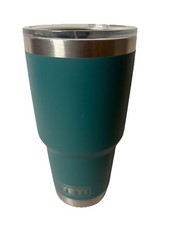 Taza de viaje aislada verde espuma de mar verde azulado vaso YETI Rambler 30 oz tapa MagSlider