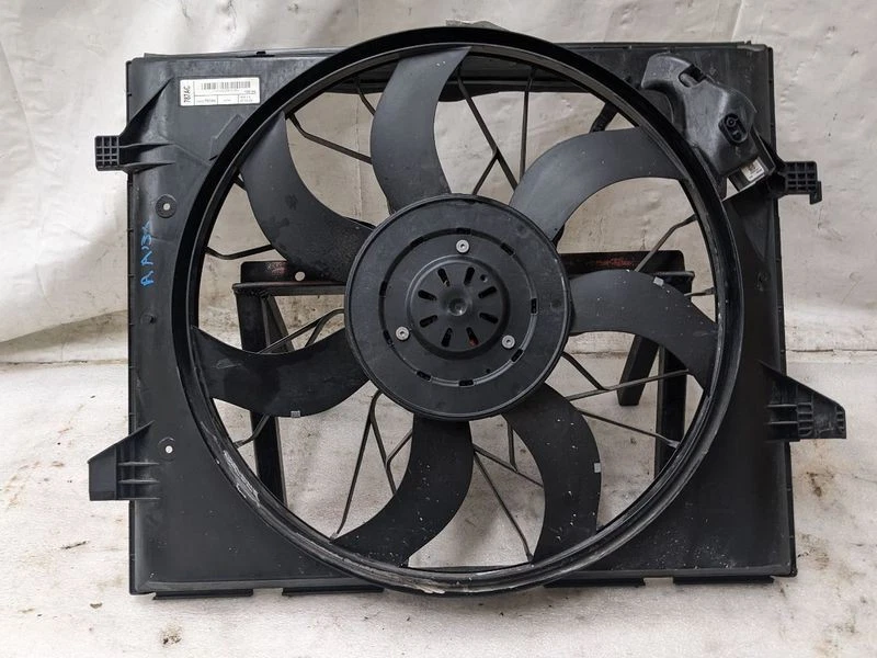 2011-2024 Dodge Durango Radiator Cooling Fan Assembly (heavy duty cooling) OEM Foto 4 de 4