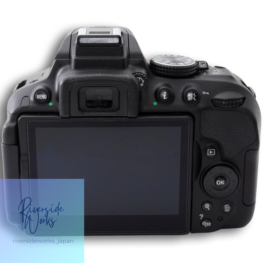 Nikon D5300 AF-S 18-55 VR II Lens Kit Black Used Wi-Fi New SD Card 