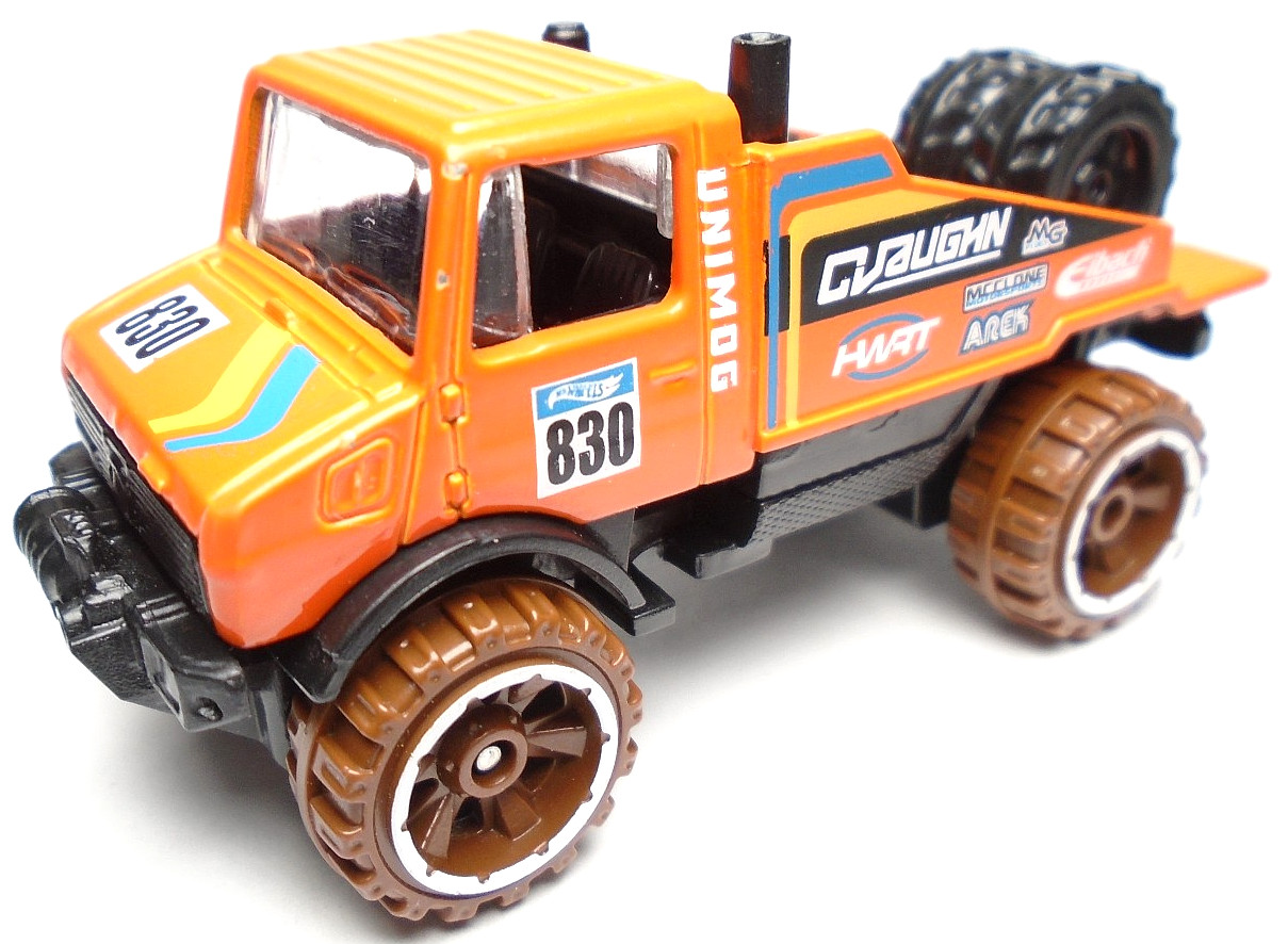 2024 HOT WHEELS MERCEDES-BENZ UNIMOG 1300L #830 ORANGE DIECAST 2 7/8" RACE TRUCK