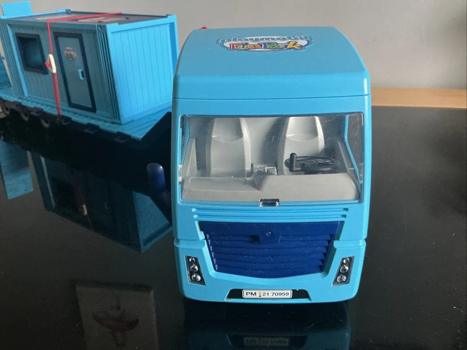 Playmobil 70959 Fun park Trailer, Flat Bed Truck Preowned - Image 4 of 4