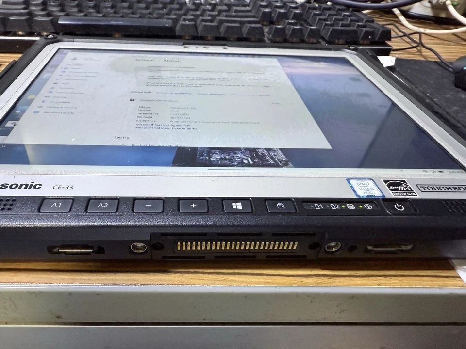 Panasonic ToughBook CF-33 12.1" 2k Touch i5-7300U  8GB  256GB SSD Win 11 Pro - Image 4 of 4