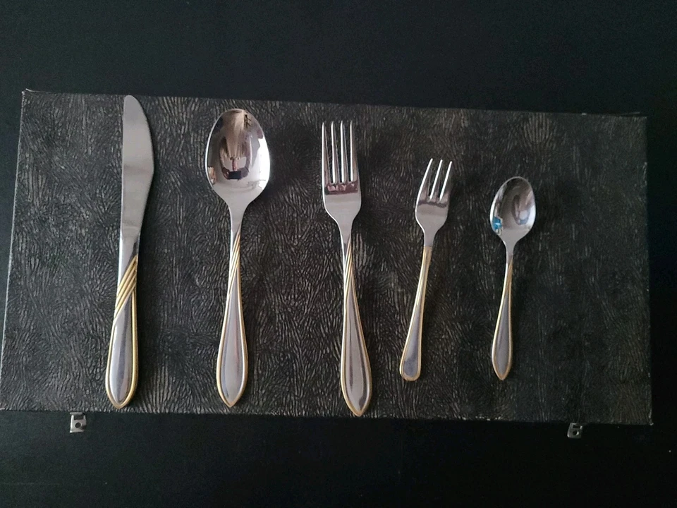 30- teiliges Besteckset Nivella Solingen 18/10 Edelstahl goldfarbig kaum benutzt - Bild 2 von 4