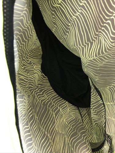 Nike women's /teenagers shorts black and yellow sz M -nice L21 - Picture 4 of 8