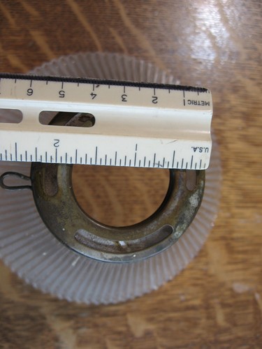 Lampada a sospensione vintage olofano a coste vetro trasparente paralume ottone attacco - Foto 6 di 12