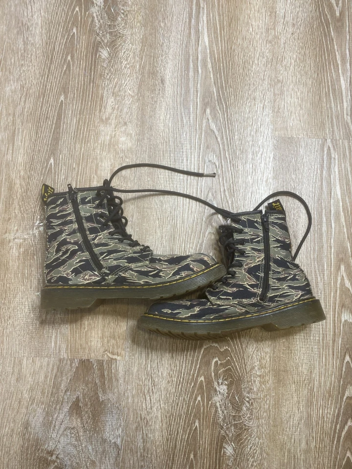 Doc Martens Boots US 4 EU 37 Canvas Boots Military Green Camo Black Zip - Image 2 of 4