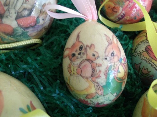 11 Vtg. Paper-Mache glazed Easter Tree Eggs~Real egg size-adorable graphics - Picture 4 of 11