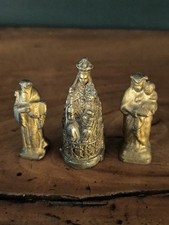 Konvolut von drei kleinen Pilgerstatuen aus B...