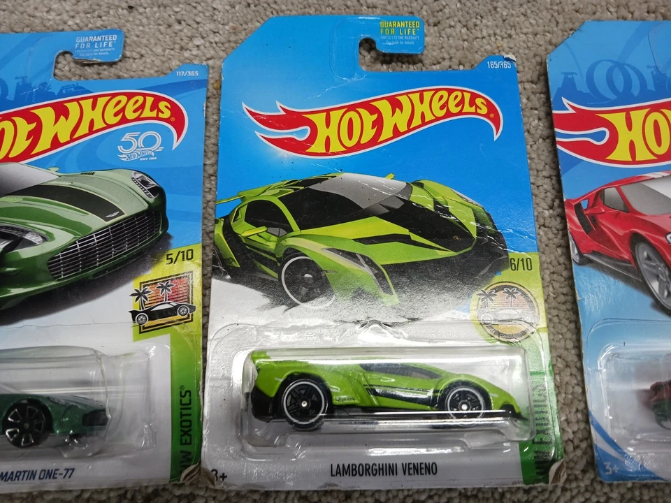 Hot Wheels HW Exotics Lote de 4 Pagani Huayra Aston Martin Lamborghini Ford GT Foto 4 de 4