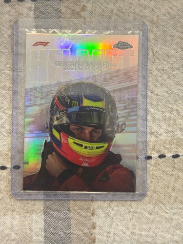 Oscar Piastri - 2024 Topps Chrome Formula 1 #HC-8 Helmet Collection