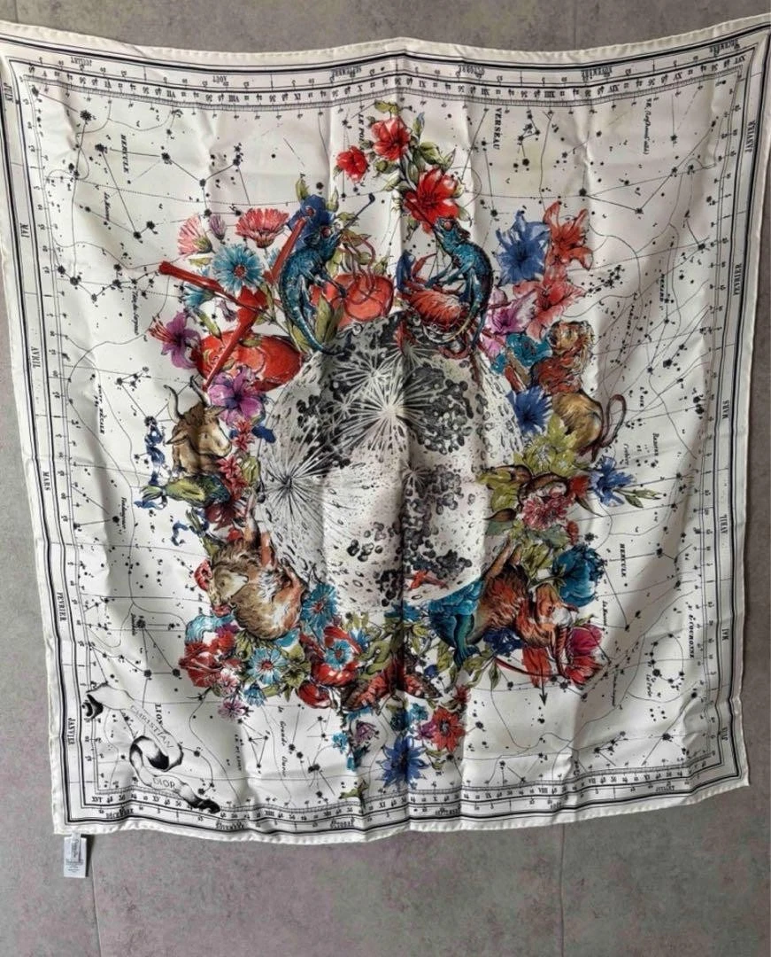 Christian Dior foulard carré en sergé de soie zodiaque blanc multi 86 cm x 86 cm