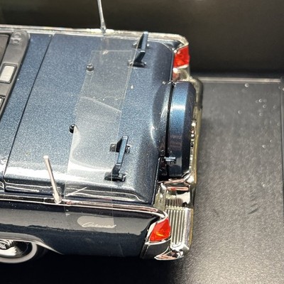 Road Signature Lincoln X-100 Kennedy Limousine 1:24 Car - Blue