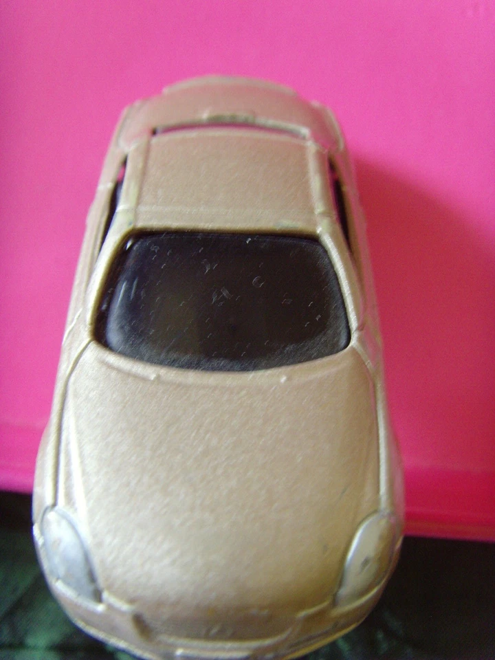 1:18 LEXUS SC 430 - MAISTO 1/18 VERY RARE Usato, buone condizioni, senza scatola - Immagine 2 di 4