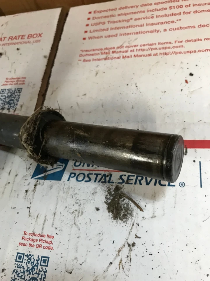 Husillo de dirección derecho para tractor Kubota TG-1860G K1211-15170 Foto 4 de 4