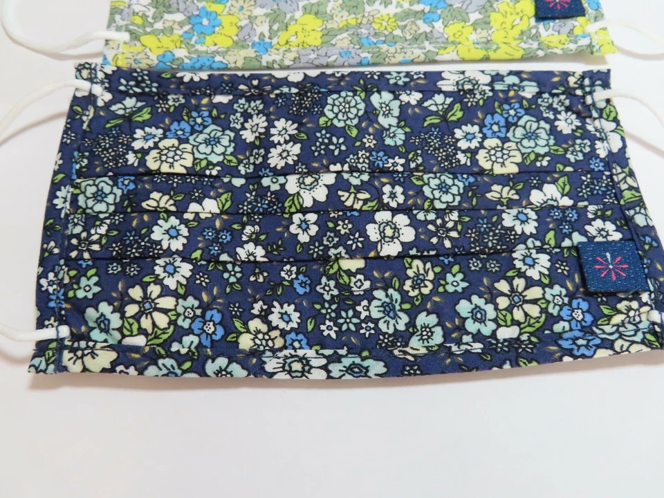 Isaac Mizrahi Set of 2 Floral Printed Cloth Face Mask Coverings Painterly Floral - Image 3 of 4