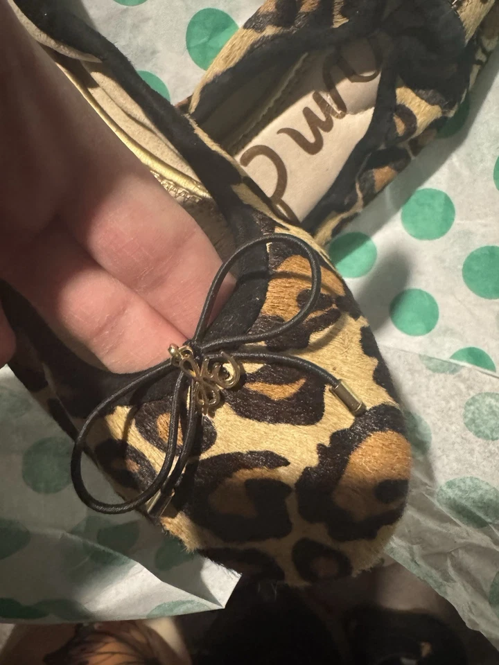 Zapatos planos de ballet Sam Edelman Felicia para mujer 7 negros con estampado de leopardo pelo de becerro Foto 2 de 4