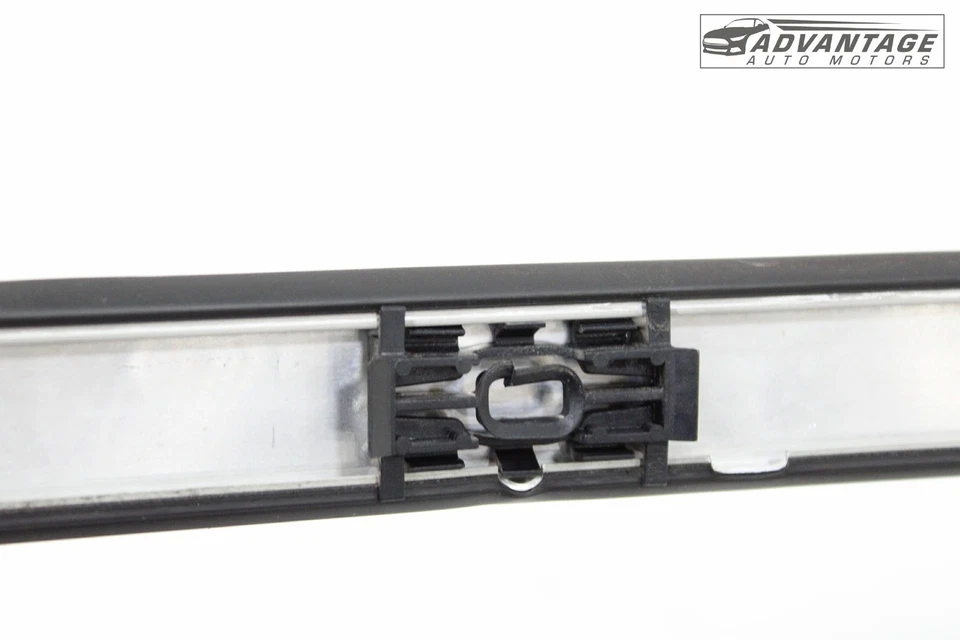 2019 CHEVROLET SILVERADO 1500 LD RIGHT SIDE ROOF MOLDING DRIP TRIM SEAL OEM - Image 4 of 4