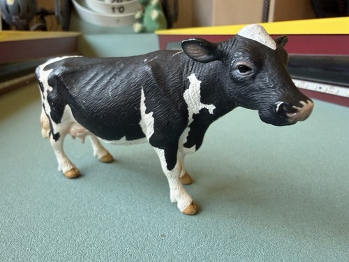 Schleich Holstein Cow Dairy Retired 2007 Farm Animal Figure Black & White Toy