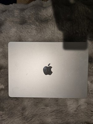 Apple MacBook Air 13.6'' M2 2022 8GB RAM 256GB SSD A2681 - Excellent Condition